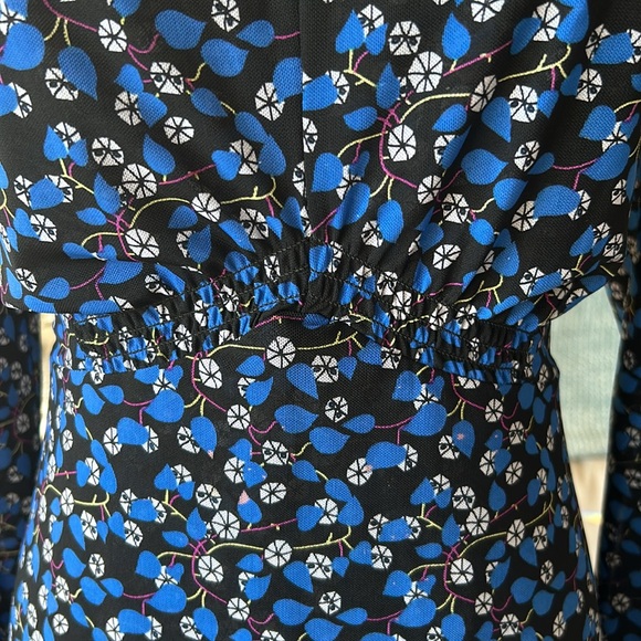 CAbi The Ten Dress - Picture 2 of 4